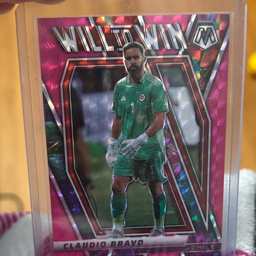 Will to Win Soccer Card. CLAUDIO BRAVO